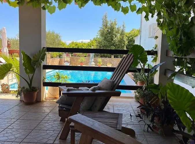Apartmán With Swimming Pool Jelsa (Hvar)